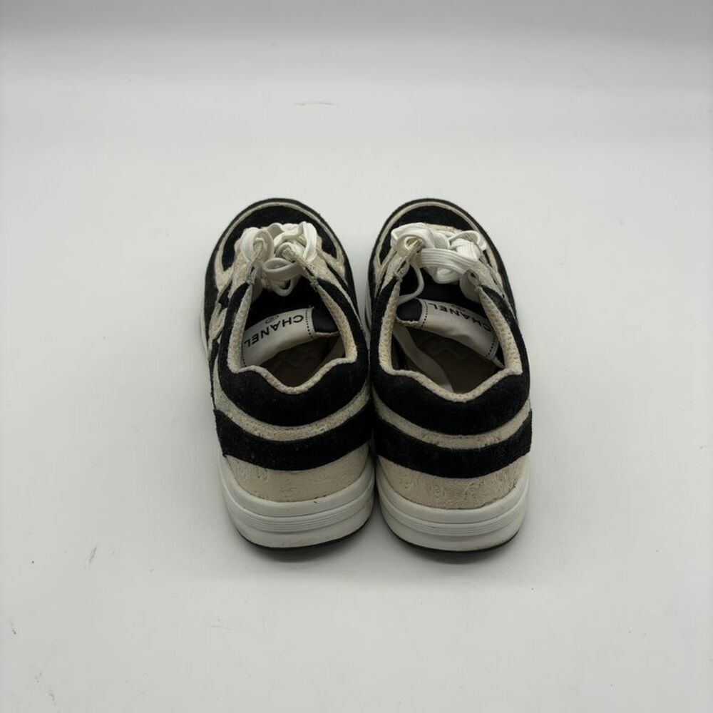 CHANEL Sneakers - Picture 2 of 6